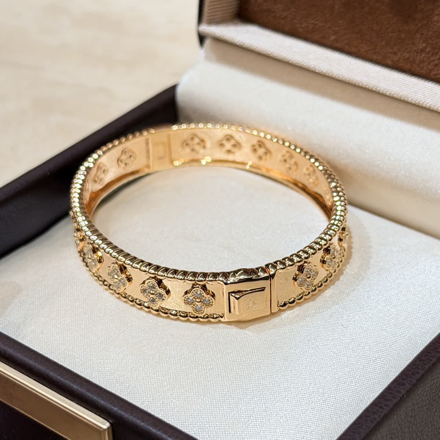 Van Cleef & Arpels Vintage Alhambra Gold Bangle Bracelet